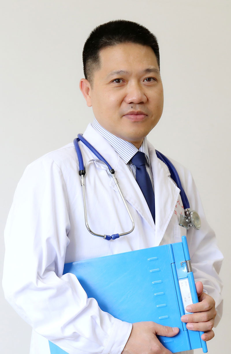 黄忠荣_副本.jpg